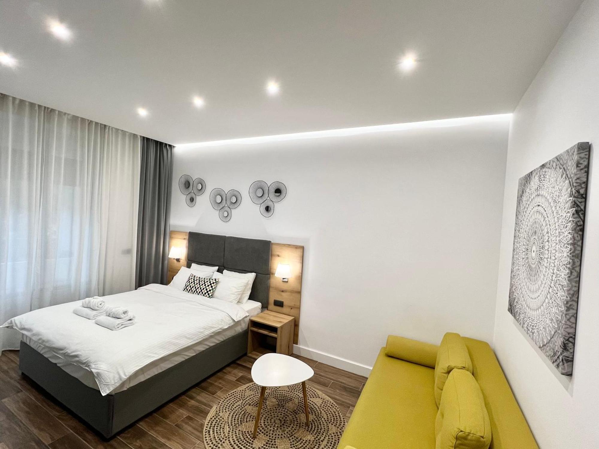 Apartment Moni Downtown Luxury